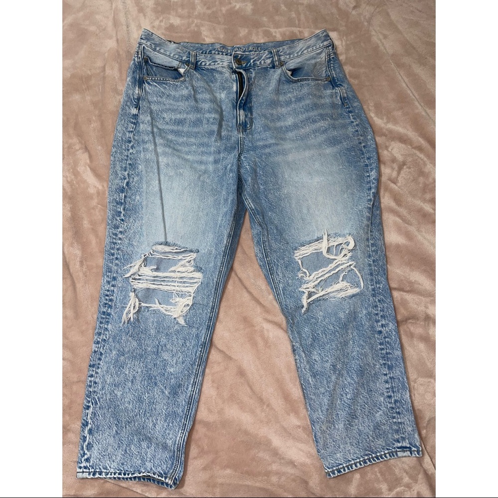 AE Distressed Boyfriend Jean